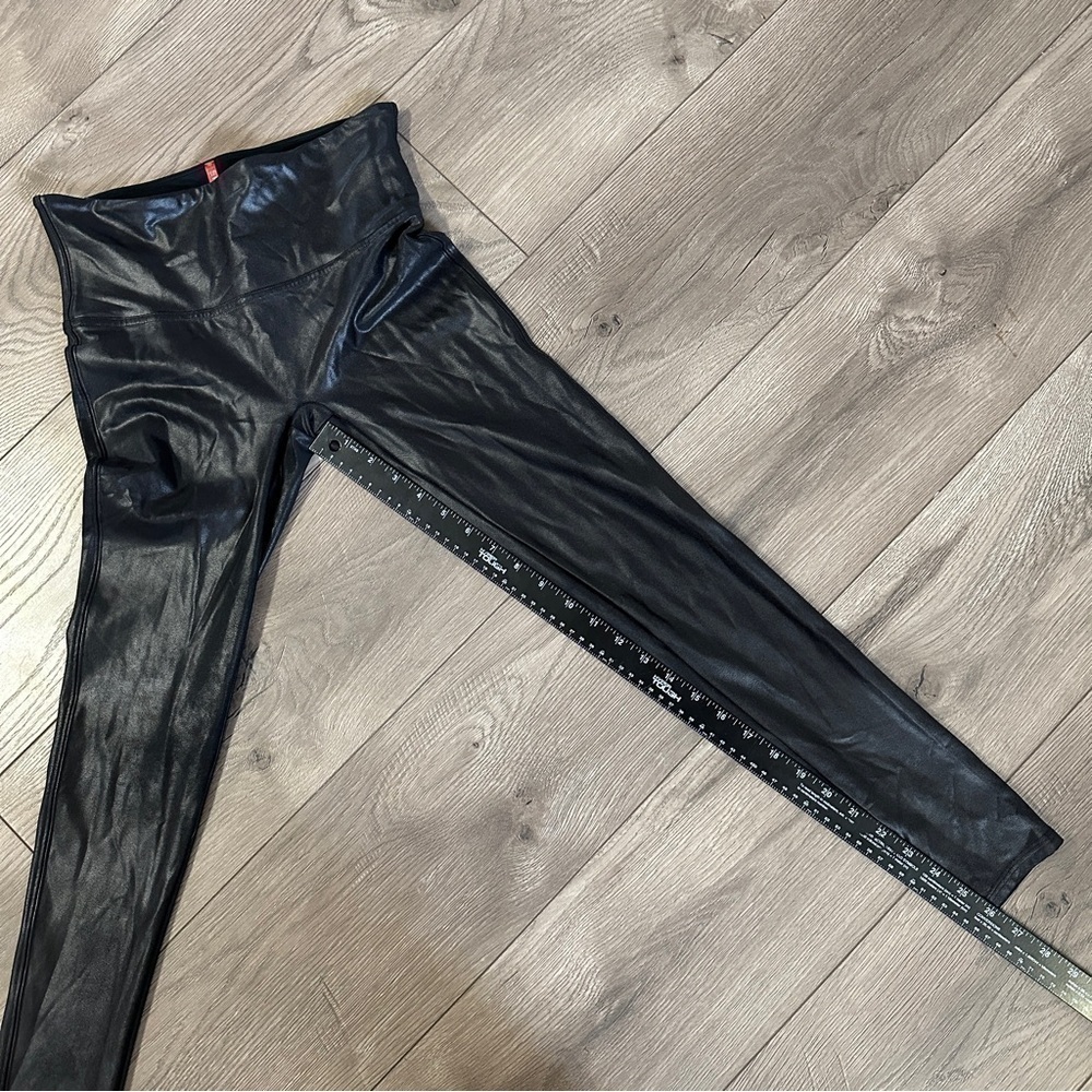 Spanx Faux Leather Black Leggings Size Medium - Picture 10 of 13